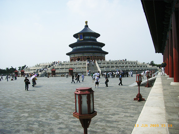 中国北京。皇帝が天に祈りをささげた祈念殿（天壇公園）
